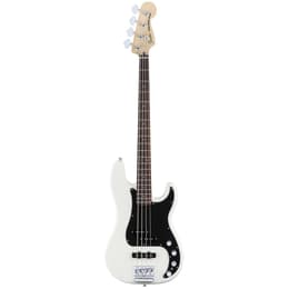 Instruments de musique Fender Precision Deluxe Active