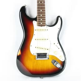 Instruments de musique Fender Stratocaster Sunburst 1983