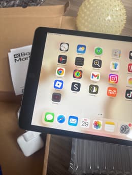 Apple IPad 10.2 (2020) 8e Génération 128 Go WiFi – Gris Sidéral – Occasion